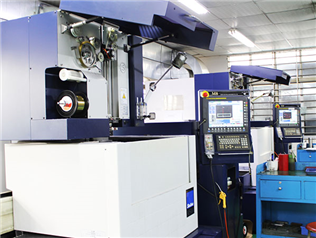 Western electro-discharge cutting machine